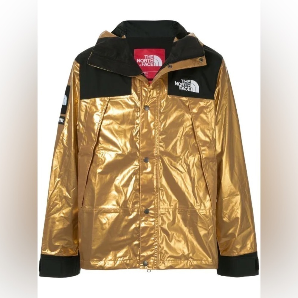 SUPREME‎ x The North Face Gold Metallic Mountain Parka Size Medium NWT